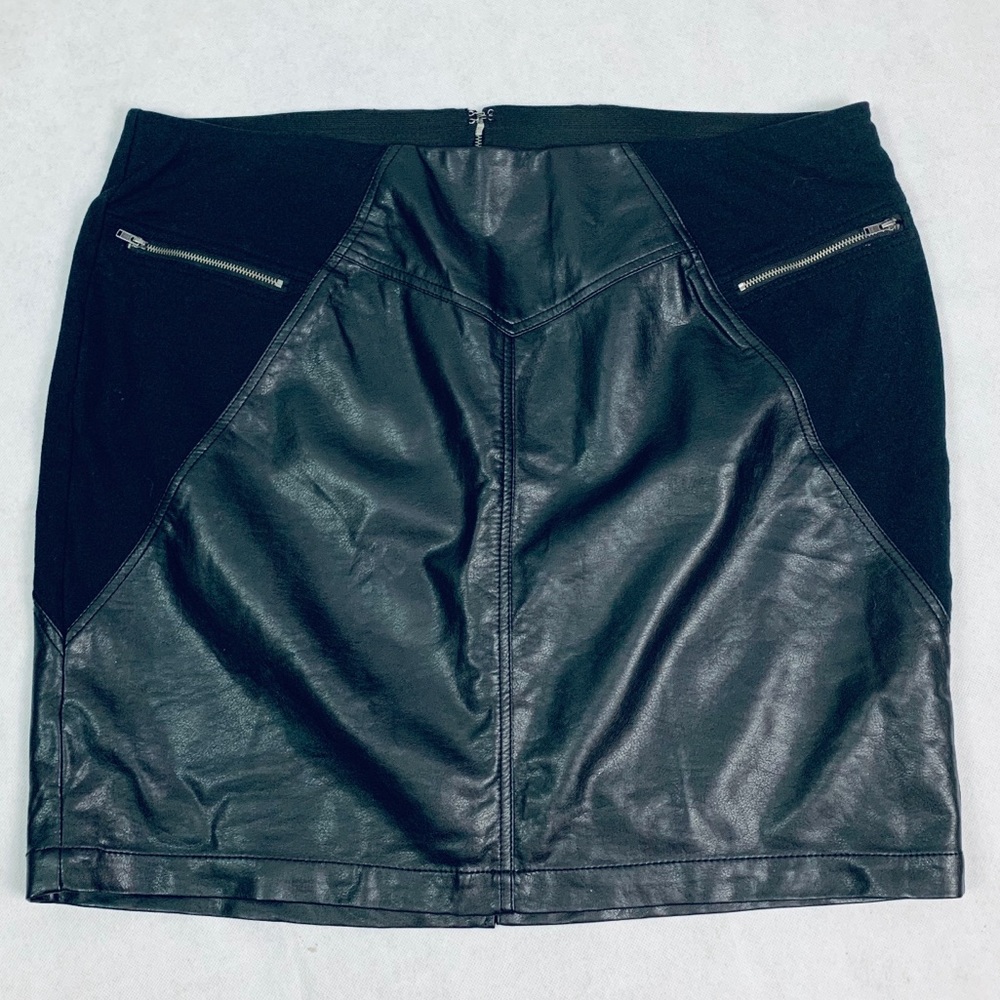Lane Bryant Black Faux Leather and Knit Skirt 22